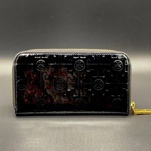 Tory Burch Black Patent Zip Wallet
